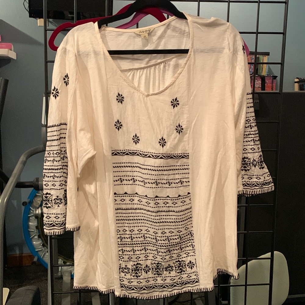 Lucky brand three-quarter sleeve cream with black embroidery V-neck blouse 3X
